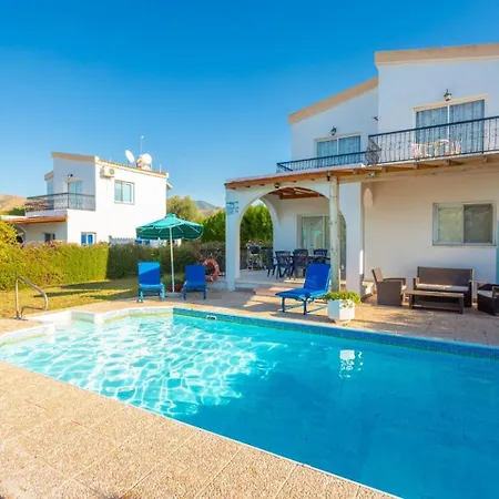 Christos Villa Argaka